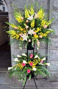 焼肉屋さんの開店祝にスタンド花をお届けしました！！｜「国会花苑」　（東京都千代田区の花キューピット加盟店 花屋）のブログ