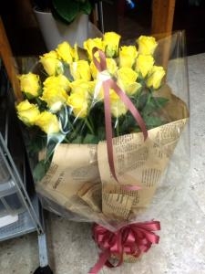 お誕生日祝いに黄色いバラの花束お届けしました！！｜「国会花苑」　（東京都千代田区の花キューピット加盟店 花屋）のブログ