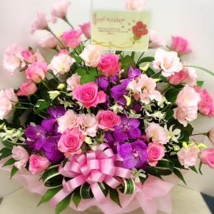 ピンク系のお誕生日用アレンジメントをお届けしました。｜「国会花苑」　（東京都千代田区の花キューピット加盟店 花屋）のブログ