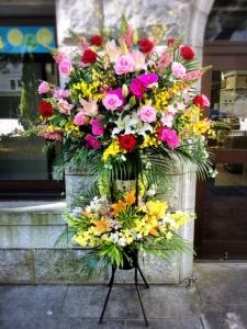 カフェの開店祝にスタンド花をお届けしました！！｜「国会花苑」　（東京都千代田区の花キューピット加盟店 花屋）のブログ