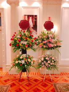 叙勲祝の某会場にスタンド花をお届けしました！！｜「国会花苑」　（東京都千代田区の花キューピット加盟店 花屋）のブログ