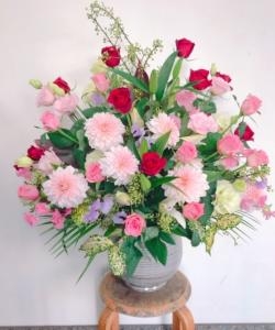 会社様の移転祝にアレンジメント（陶器鉢）をお届けしました。「国会花苑」（東京都千代田区の花屋）のギャラリー写真