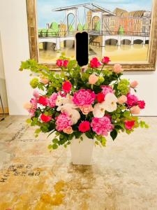 絵画展へお届けﾊパート２！|「国会花苑」　（東京都千代田区の花屋）のブログ